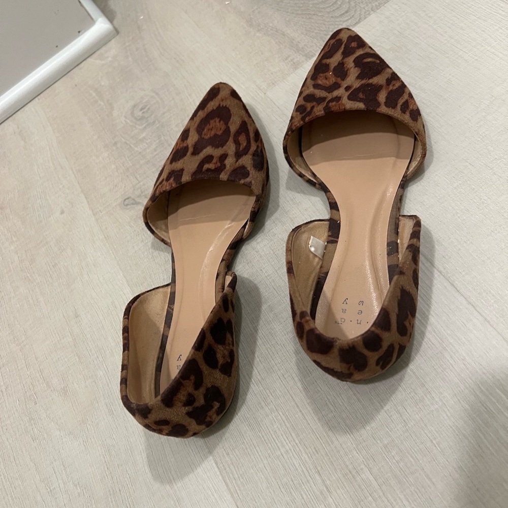 Leopard flats in good worn condition
